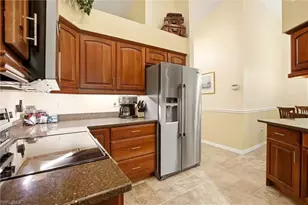 5231 Hickory Wood Dr, Naples, FL 34119 - Photo 7