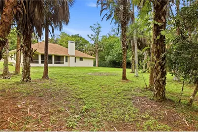 5231 Hickory Wood Dr, Naples, FL 34119 - Photo 41
