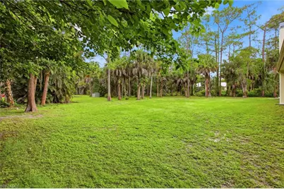 5231 Hickory Wood Dr, Naples, FL 34119 - Photo 43