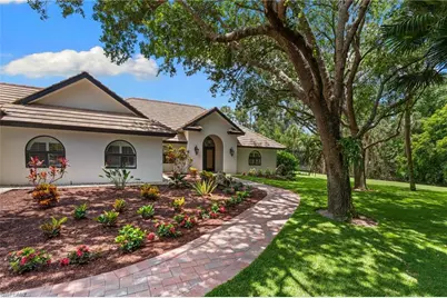 436 Corbel Dr, Naples, FL 34110 - Photo 5