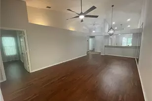 5708 Greenwood Cir, Naples, FL 34112 - Photo 9
