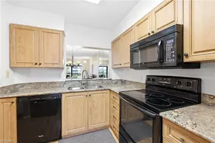 7406 Lake Breeze Dr, Fort Myers, FL 33907 - Photo 7