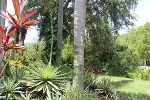 9625 Hemingway Ln, Fort Myers, FL 33913 - Photo 7