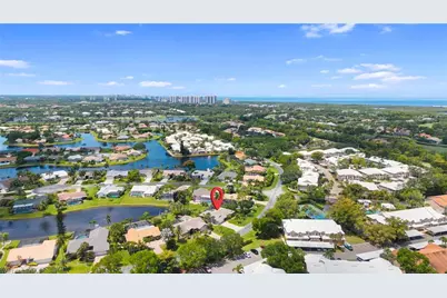 28581 Winthrop Cir, Bonita Springs, FL 34134 - Photo 37