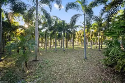 1805 Heritage Trl, Naples, FL 34112 - Photo 47