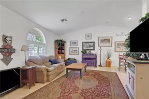 12393 Londonderry Ln, Bonita Springs, FL 34135 - Photo 7