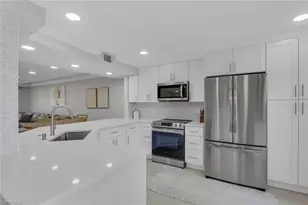 9580 Victoria Ln, Naples, FL 34109 - Photo 5