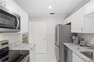 1281 Solana Rd, Naples, FL 34103 - Photo 9