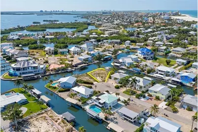 18 Avenida Carita, Fort Myers Beach, FL 33931 - Photo 9