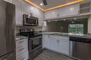 2562 Kings Lake Blvd, Naples, FL 34112 - Photo 9