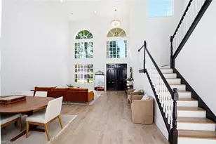 2292 Guadelupe Dr, Naples, FL 34119 - Photo 7