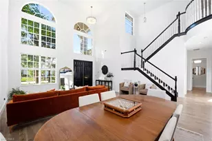 2292 Guadelupe Dr, Naples, FL 34119 - Photo 5