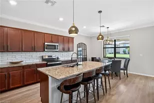 9452 Foxglove Ln, Naples, FL 34120 - Photo 7