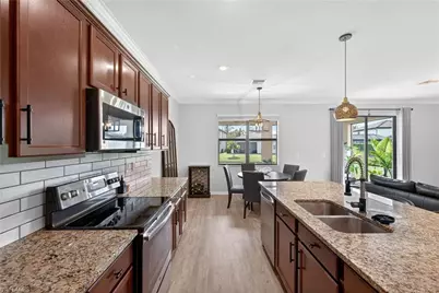 9452 Foxglove Ln, Naples, FL 34120 - Photo 9
