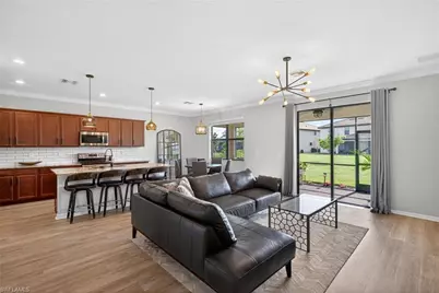9452 Foxglove Ln, Naples, FL 34120 - Photo 5