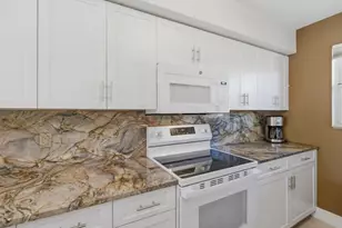 1060 Swallow Ave, Marco Island, FL 34145 - Photo 7