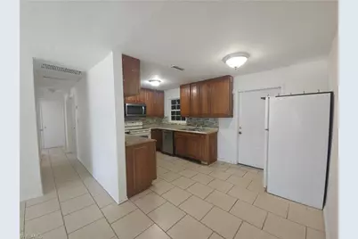 3378 Apache St, Fort Myers, FL 33916 - Photo 3