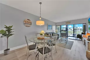 803 River Point Dr, Naples, FL 34102 - Photo 7