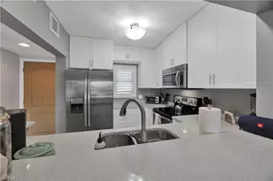 803 River Point Dr, Naples, FL 34102 - Photo 13