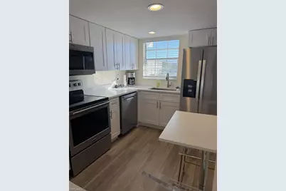 1900 Alamanda Dr #202, Naples, FL 34102 - Photo 3