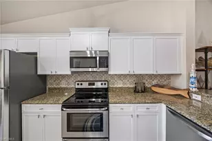 640 Luisa Ln, Naples, FL 34104 - Photo 17