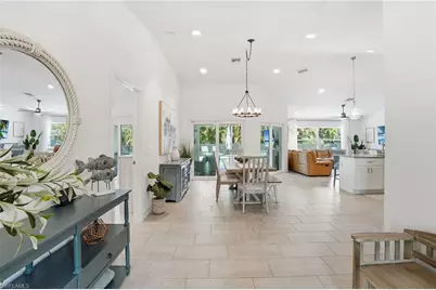 721 Logan Blvd S, Naples, FL 34119 - Photo 5