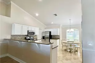 2720 NE 1st Pl, Cape Coral, FL 33909 - Photo 23