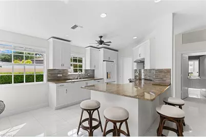 3210 Barbados Ln, Naples, FL 34119 - Photo 7