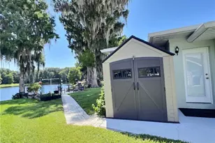 1745 S Paradise Point, Inverness, FL 34450 - Photo 13