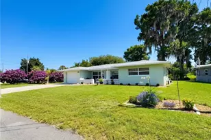 1745 S Paradise Point, Inverness, FL 34450 - Photo 3