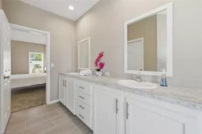 24 Red Poinciana Dr, Fort Myers, FL 33908 - Photo 19