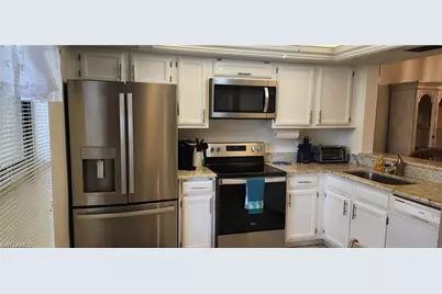 192 Fox Glen Dr #2-192, Naples, FL 34104 - Photo 3