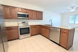 815 Victoria Dr, Cape Coral, FL 33904 - Photo 5