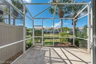 827 Hampton Cir, Naples, FL 34105 - Photo 9