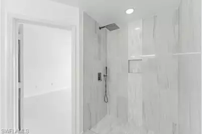827 Hampton Cir #146, Naples, FL 34105 - Photo 17