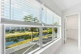 827 Hampton Cir, Naples, FL 34105 - Photo 15
