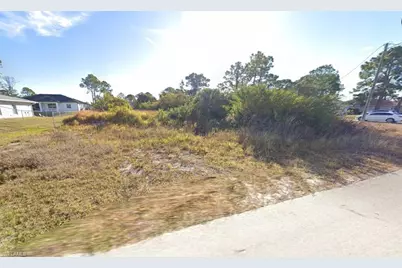 921 Graystone Ave, Lehigh Acres, FL 33974 - Photo 3