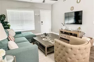 4985 Sandra Bay Dr, Naples, FL 34109 - Photo 3