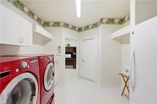 11811 Longshore Way E, Naples, FL 34119 - Photo 21
