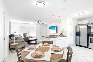 1207 Hernando St, Naples, FL 34103 - Photo 7