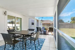 1207 Hernando St, Naples, FL 34103 - Photo 15