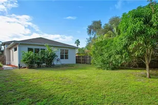 3555 Poinsettia Ave, Naples, FL 34104 - Photo 37