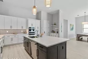 515 91st Ave N, Naples, FL 34108 - Photo 9