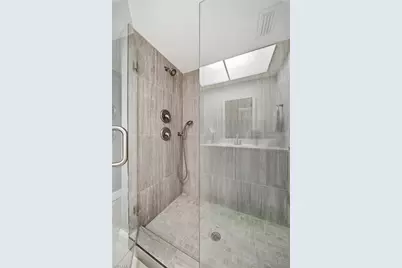 4688 Pembrooke Ln, Bonita Springs, FL 34134 - Photo 19