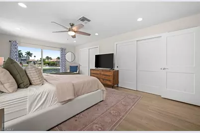 373 Egret Ave, Naples, FL 34108 - Photo 15