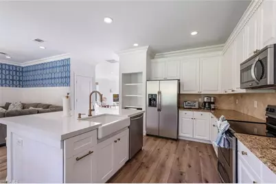 1262 Barrigona Ct, Naples, FL 34119 - Photo 5