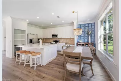 1262 Barrigona Ct, Naples, FL 34119 - Photo 9