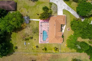 3226 52nd Ave NE, Naples, FL 34120 - Photo 9