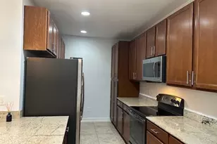 7784 Bristol Cir, Naples, FL 34120 - Photo 5