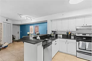 8225 Ibis Club Dr, Naples, FL 34104 - Photo 9